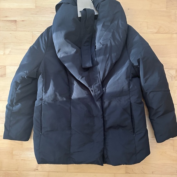 ***EXPRESS ***Wmn's Black puffy jacket size Large NWOT - Picture 3 of 11